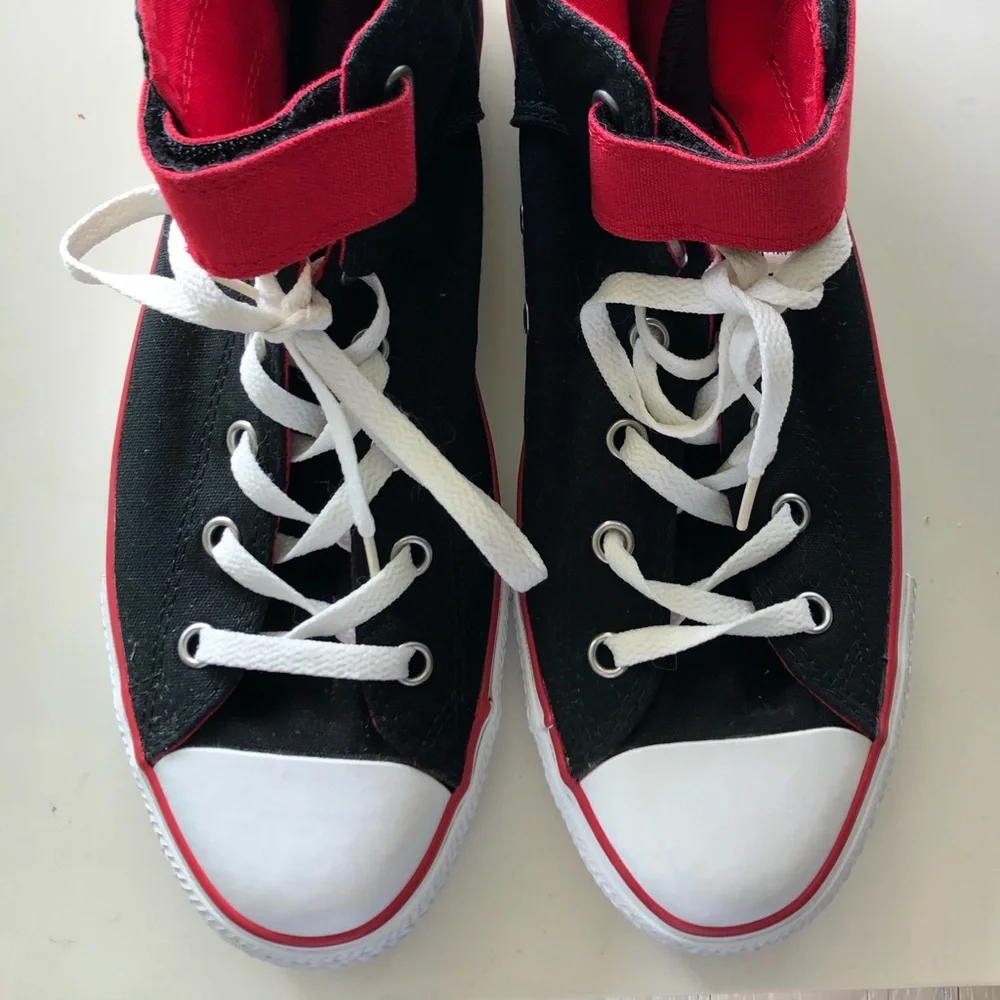 NEW Converse Chuck Taylor Hi Tops Black Red Accent Men’s 11 - Picture 2 of 7